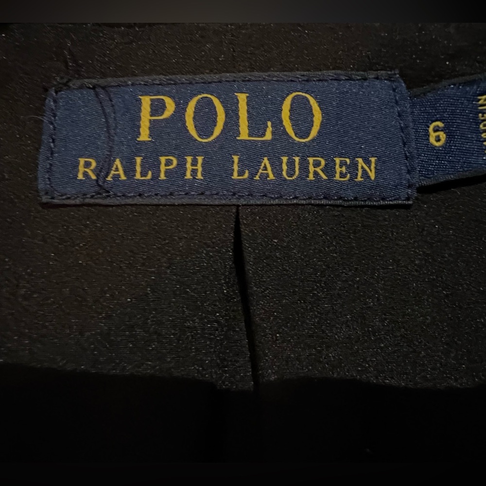 Classic Polo Ralph Lauren Navy Blazer with Off White Trim, Like New, size 6 - Picture 6 of 11